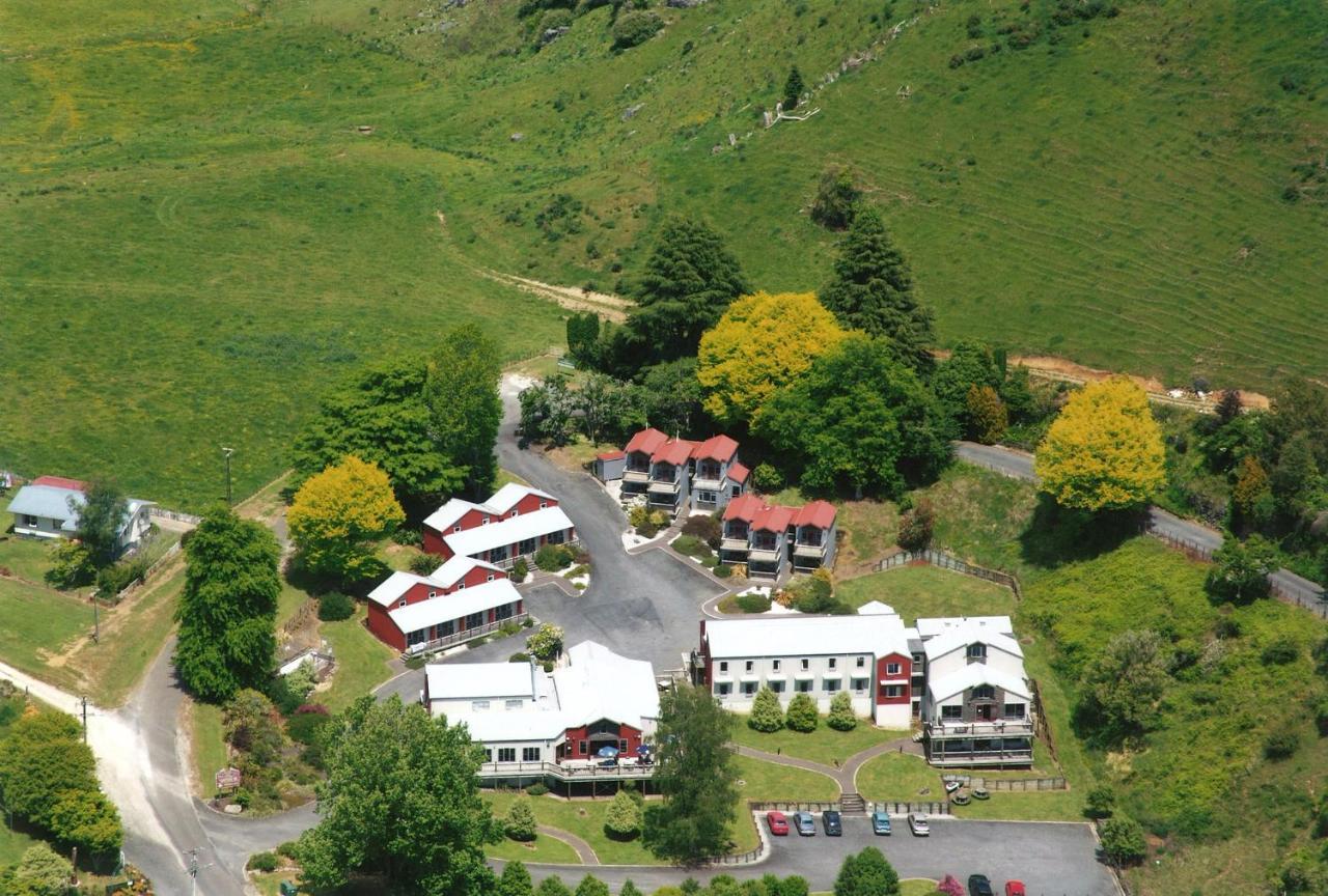 Waitomo Village Chalets Home Of Kiwipaka Waitomo Caves Exterior photo